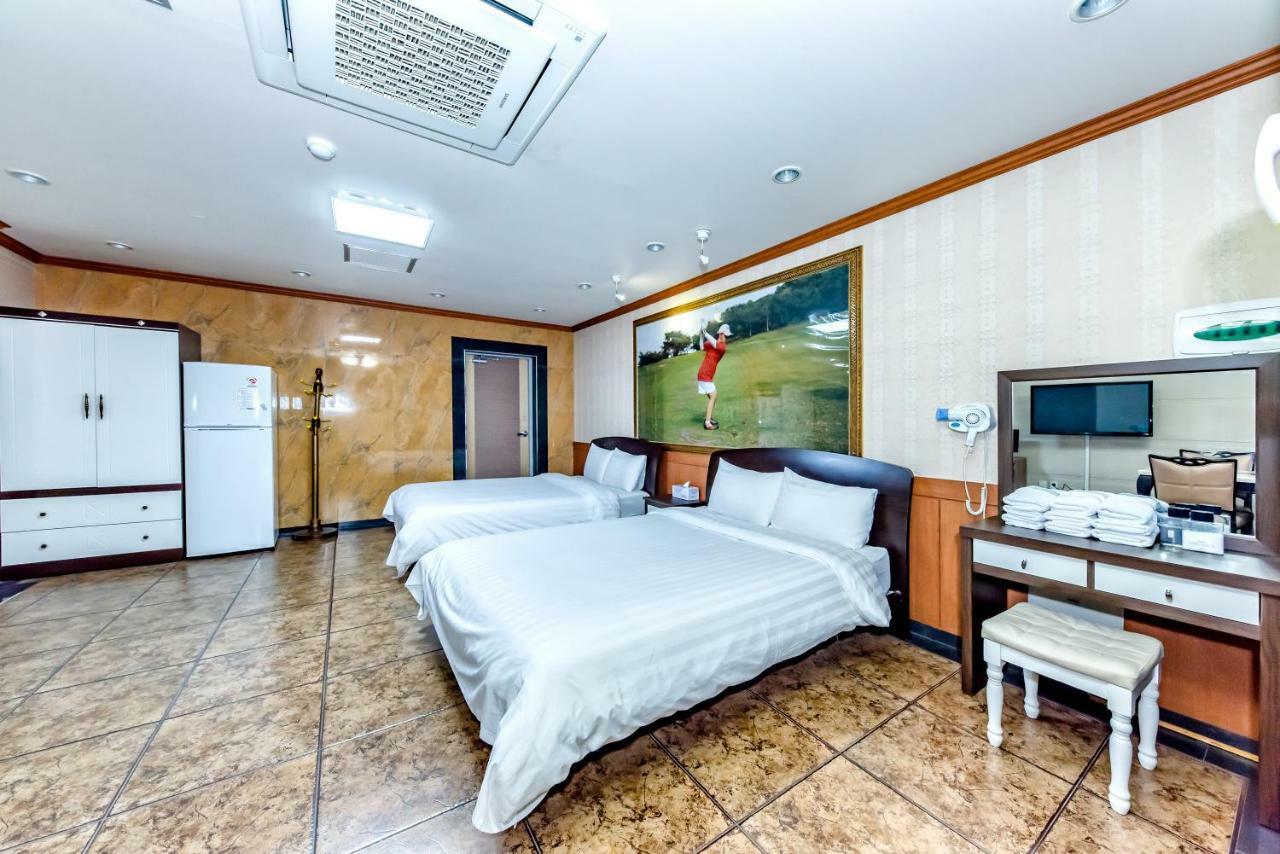 Tamragio Residence Hotel Jeju Exterior photo