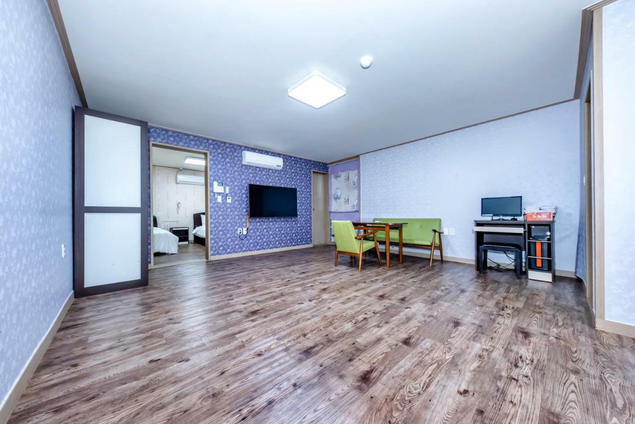 Tamragio Residence Hotel Jeju Exterior photo
